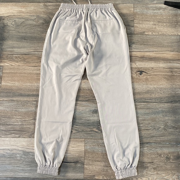Grey elegant joggers. - Picture 6 of 10